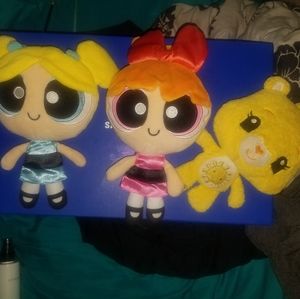 Vintage powerpuff girls & carebear plushies in Excellent condition